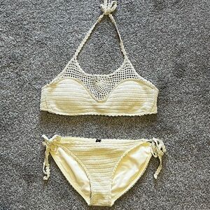 🌿5/$25 Ninety-nine Degrees Crochet Bikini Set